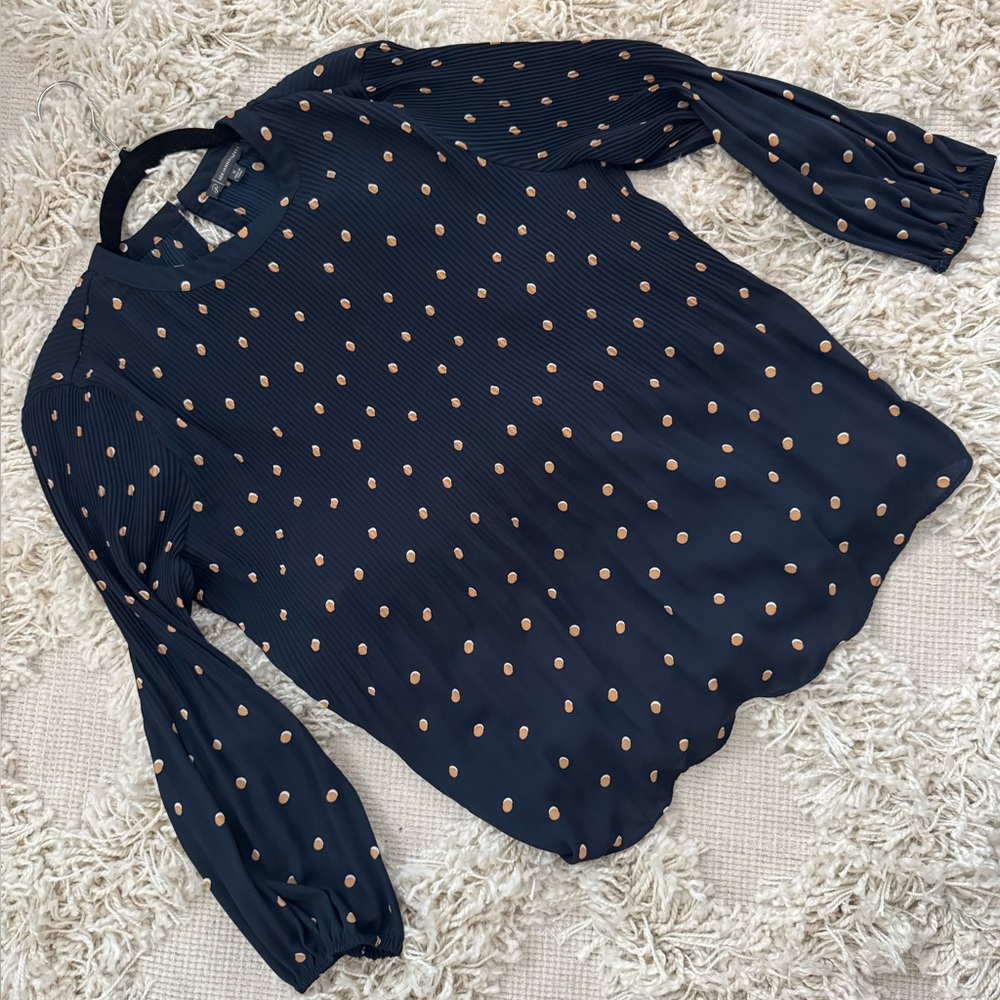 3/$30 FLASH SALE - Adrianna Papell Navy Flowy Blouse with Gold Do Designs